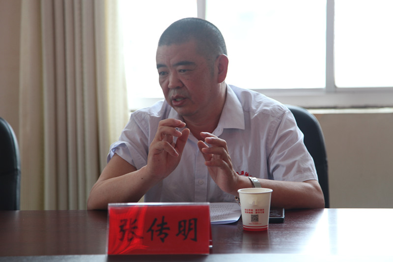 图③：张传明代表讲话_副本.jpg