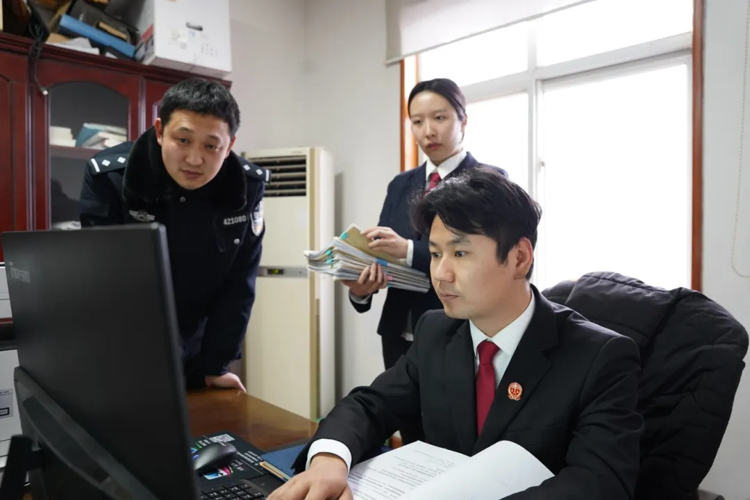 冯海洋+卫姝仪+李潜.JPG